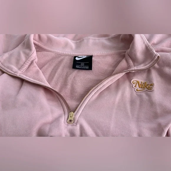 Nike Women’s Quarter-Zip Top - Picture 2 of 4
